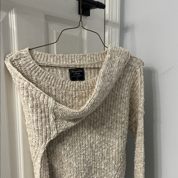 Abercrombie - Picture 4 of 4